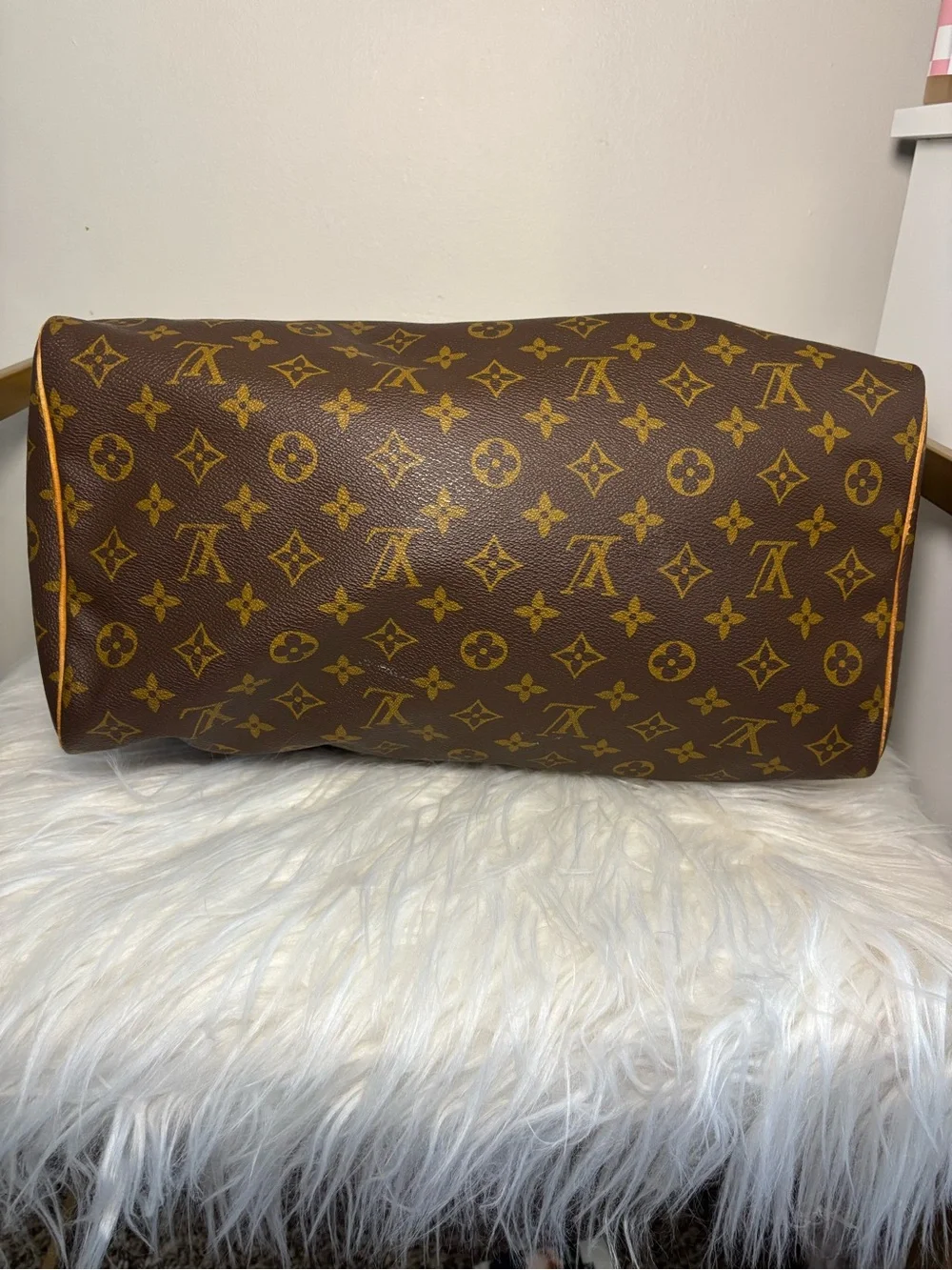 Louis Vuitton Monogram Canvas Speedy Handbag - Brown/Tan